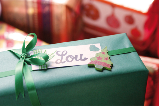 Decorated Wooden Christmas Trees - 8 Pieces - 2 - Painted Wooden Decor - 10doigts.com - Déco en bois peint - 10doigts.fr