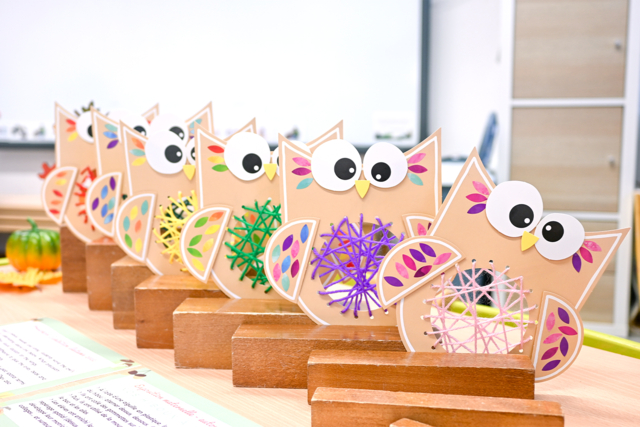 Owl Weaving Kit + Stickers - 6 Pieces - 1 - Creative Autumn Kits - 10doigts.com - Kits créatifs d'automne : des activités clé en main pour les enfants - 10doigts.fr