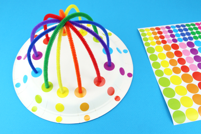 Bright Round Stickers - 348 pcs - 4 - Assorted Shapes Stickers - 10doigts.com - Gommettes formes assorties : un univers pour créer sans limite - 10doigts.fr