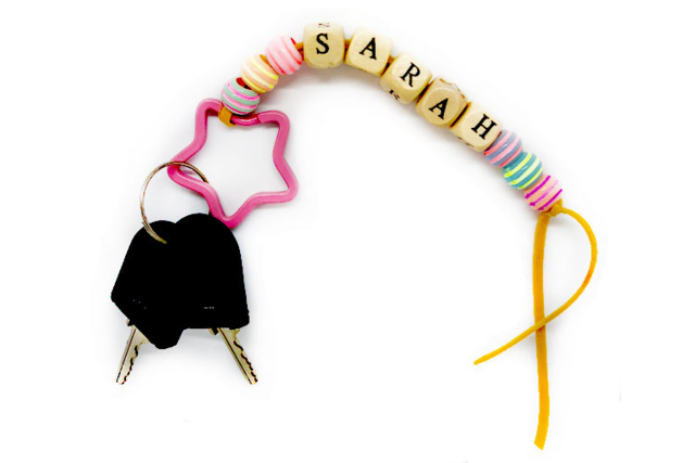 Wooden Alphabet Beads - 100 Beads - 3 - Message Jewelry - 10doigts.com - Bijoux messages - 10doigts.fr