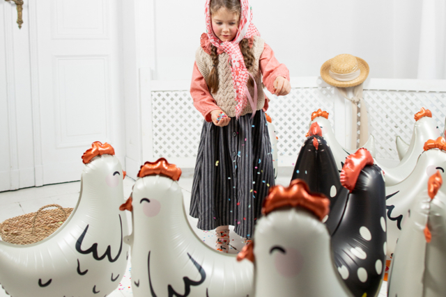 XXL Aluminum Chicken Balloon - 2 - Easter Decorative Accessories - 10doigts.com - Accessoires décoratifs de Pâques - 10doigts.fr