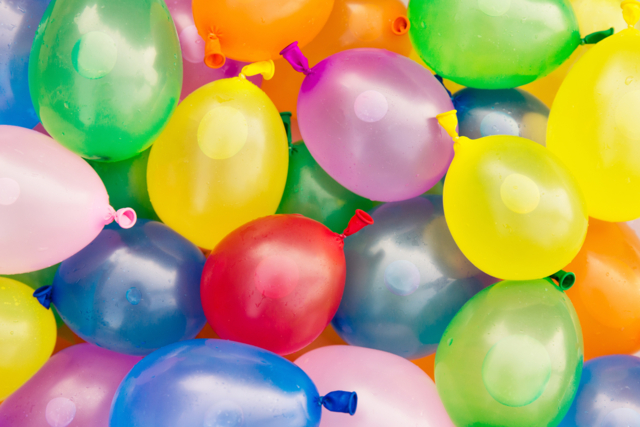 Small Balloons for Water Bombs - 100 Pieces - 1 - Outdoor Games - 10doigts.com - Jeux d'extérieur à fabriquer pour bouger pendant l'été - 10doigts.fr