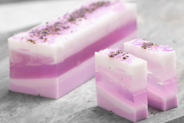 Translucent Soap Base - 1kg - 2 - Soap Bases - 10doigts.com - Bases de savon - 10doigts.fr