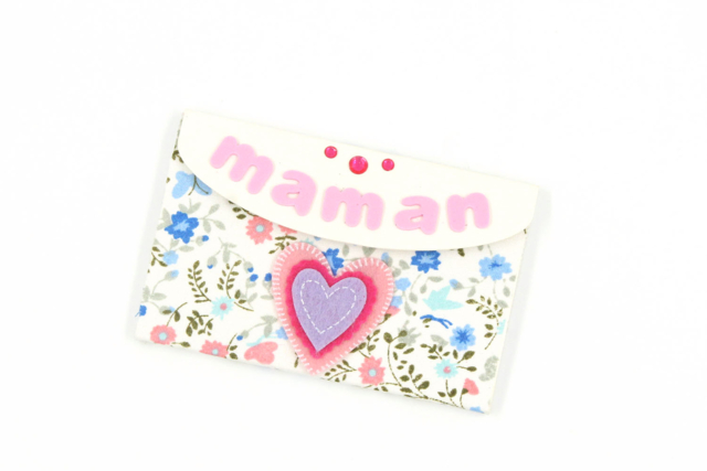 Adhesive Felt Hearts - 10 pcs - 5 - Felt Stickers - 10doigts.com - Stickers en feutrine : du relief et de la texture dans vos créations - 10doigts.fr