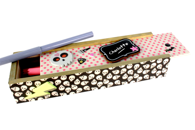 Wooden Pencil Case with Sliding Drawer - 3 - Wooden Boxes - 10doigts.com - Boîtes en bois à décorer - 10doigts.fr
