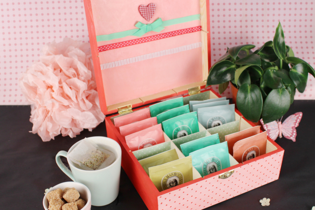Decorative Wooden Hearts - 8 Pieces - 6 - Painted Wooden Decor - 10doigts.com - Déco en bois peint - 10doigts.fr