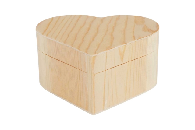 Wooden Heart Box with Magnetic Closure - 5 - Wooden Boxes - 10doigts.com - Boîtes en bois à décorer - 10doigts.fr