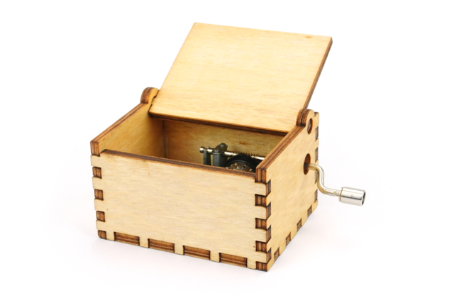Wooden Christmas Music Box - 1 - Christmas Wooden Objects - 10doigts.com - Décorations de Noël en bois - 10doigts.fr