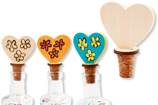 Cork Heart Stoppers - 12 Pieces - 3 - Wooden Objects for the Kitchen - 10doigts.com - Objets en bois à décorer pour la cuisine - 10doigts.fr