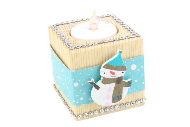 Decorated Wooden Snowmen - 8 Pieces - 2 - Painted Wooden Decor - 10doigts.com - Déco en bois peint - 10doigts.fr