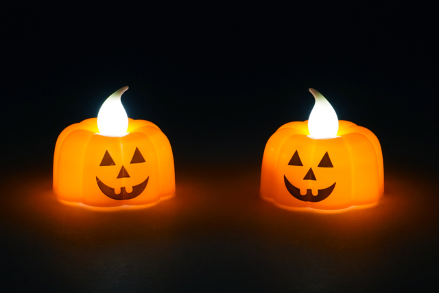 LED Pumpkin Candles - 2 Pieces - 1 - Lighting Articles, String Lights and LED Candles - 10doigts.com - Articles lumineux, guirlandes et bougies LED - 10doigts.fr