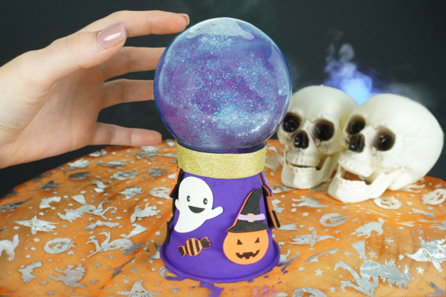 bola de cristal para Halloween - Adhésifs colorés et Masking tape - 10doigts.fr