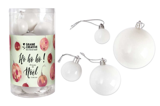 White Christmas Baubles - 39 Pieces - 1 - DIY Christmas Ornaments - 10doigts.com - Boules de Noël DIY - 10doigts.fr