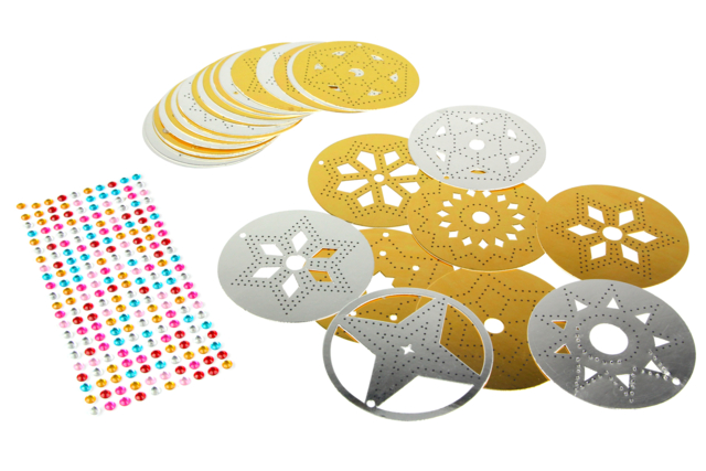 Christmas Punch Balls Kit - 30 Pieces - 2 - DIY Christmas Ornaments - 10doigts.com - Boules de Noël DIY - 10doigts.fr
