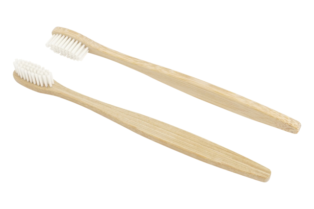 Bamboo Toothbrushes - 2 Pieces - 1 - Painting Accessories - 10doigts.com - Accessoires de peintures - 10doigts.fr
