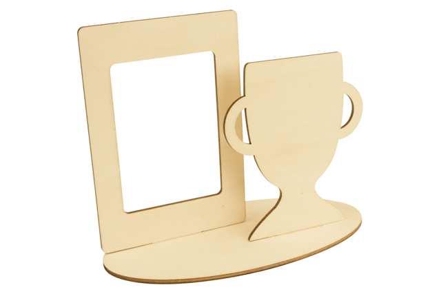 Wooden Trophy Frame for Display - 1 - Wooden Photo Frames - 10doigts.com - Cadres photo en bois à décorer - 10doigts.fr