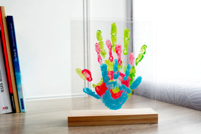 Acrylic Frames + Base - 23 cm - 2 - Wooden Photo Frames - 10doigts.com - Cadres photo en bois à décorer - 10doigts.fr