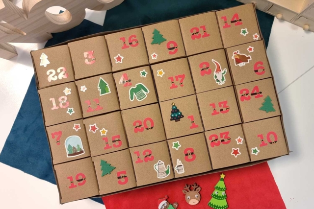Kraft Card Advent Calendar - 24 Boxes - 3 - Advent Calendars - 10doigts.com - Calendriers de l'Avent à décorer - 10doigts.fr