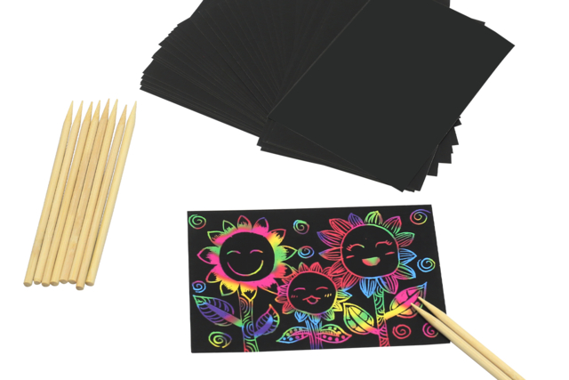 cartas de rascar arco iris multicolor 10 x 15 cm - Cartes à gratter et à poinçonner : révélez votre créativité en relief - 10doigts.fr