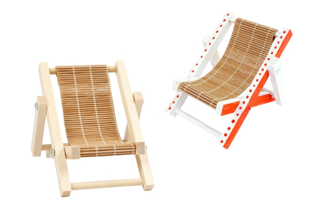 Silla de playa de madera en miniatura - Univers Miniature : maison de poupée et miniatures - 10doigts.fr