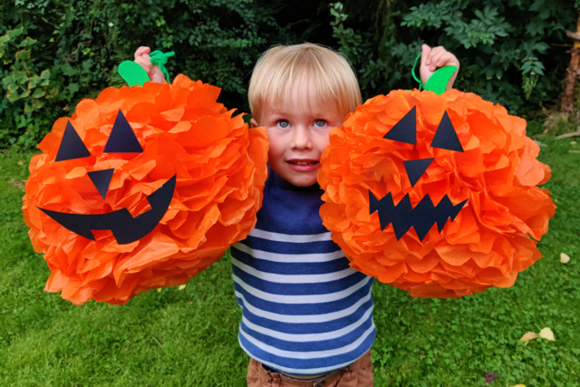 Calabazas gigantes de Halloween en papel de seda - Papiers de soie - 10doigts.fr