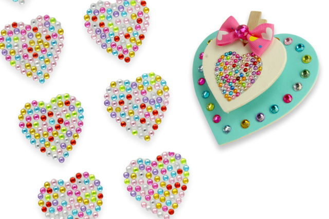 Rhinestone Hearts Stickers - 24 pcs - 1 - Sticker rhinestones - 10doigts.com - Strass autocollants - 10doigts.fr