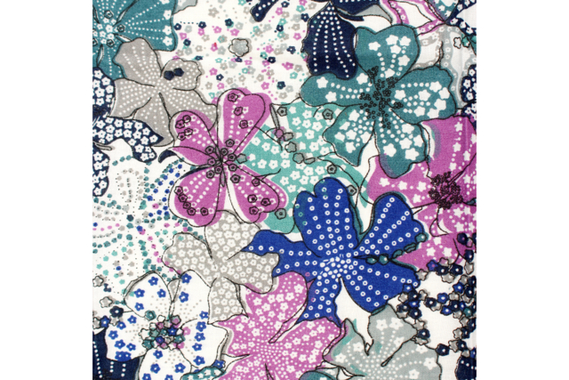 Printed Fabric Coupon with Large Flowers in Blue Tones - 43 x 53 cm - 3 - Fabric Coupons - 10doigts.com - Coupons de tissus - 10doigts.fr