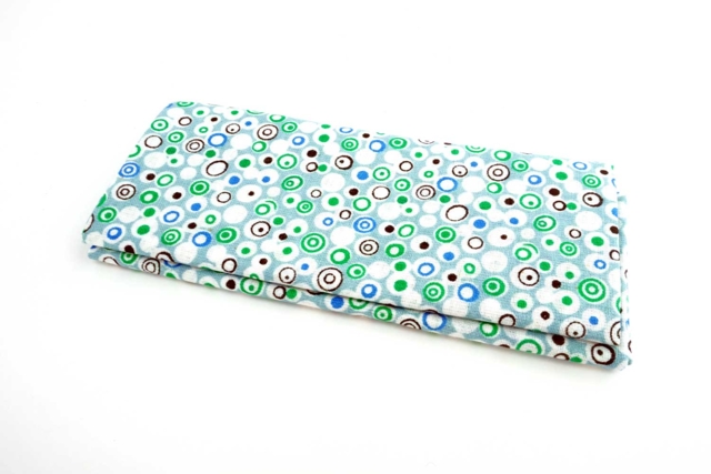 Printed Fabric Coupon Green Circles - 43 x 53 cm - 1 - Fabric Coupons - 10doigts.com - Coupons de tissus - 10doigts.fr