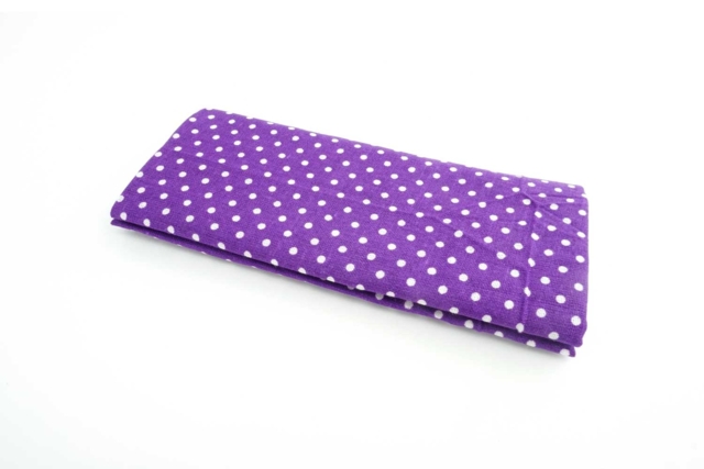 Purple Fabric Remnant, White Dots - 43 x 53 cm - 1 - Fabric Coupons - 10doigts.com - Coupons de tissus - 10doigts.fr
