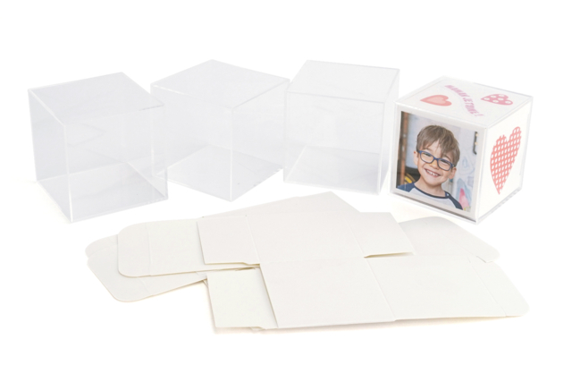 Acrylic Photo Cubes - 4 Pieces - 2 - Decorative Photo Frames - 10doigts.com - Cadres et clips photos : des supports uniques pour afficher vos souvenirs - 10doigts.fr