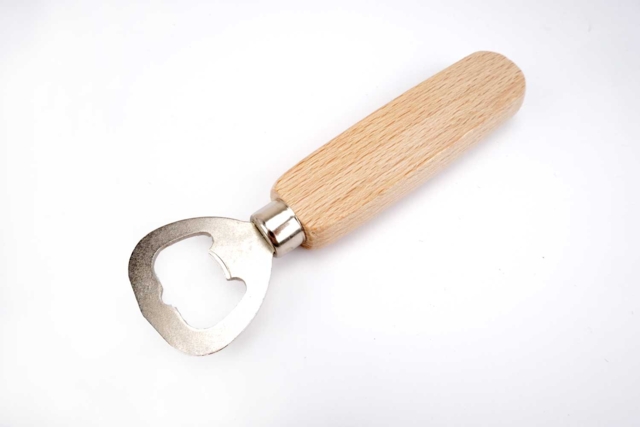 Wooden Bottle Opener - Made in France - 4 - Wooden Objects for the Kitchen - 10doigts.com - Objets en bois à décorer pour la cuisine - 10doigts.fr