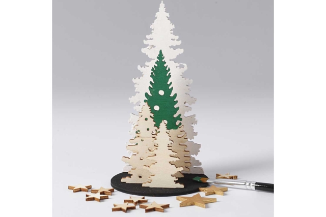 Wooden Forest Scene - Pine Trees to Assemble - 4 - Raw Wood Decor - 10doigts.com - Décorations en bois brut : tranches et bois naturel déco - 10doigts.fr