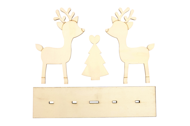 Christmas Scene with Reindeer and Tree - 4 - Christmas Wooden Objects - 10doigts.com - Décorations de Noël en bois - 10doigts.fr