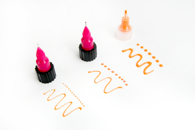 Paint or Glue Filling Pens - 3 - Adhesive Accessories - 10doigts.com - Accessoires de collage et outils pour vernis-collage - 10doigts.fr