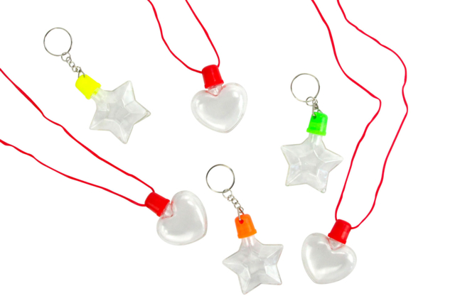 DIY Jewelry Kit with Colored Sand - 6 Jewelry Pieces + 12 Sand Tubes - 5 - Keychains - 10doigts.com - Porte-clés - 10doigts.fr