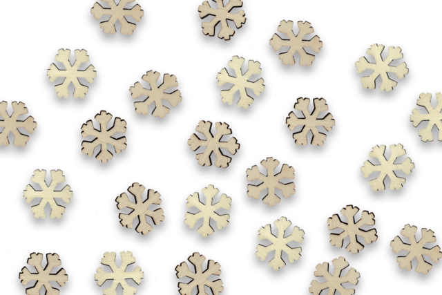 Wooden Snowflakes - 50 Pieces - 1 - Raw Wood Decor - 10doigts.com - Décorations en bois brut : tranches et bois naturel déco - 10doigts.fr