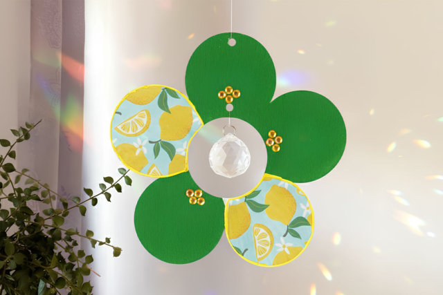 gran atrapasol flor de madera - Suspensions et déco murale en bois à décorer - 10doigts.fr