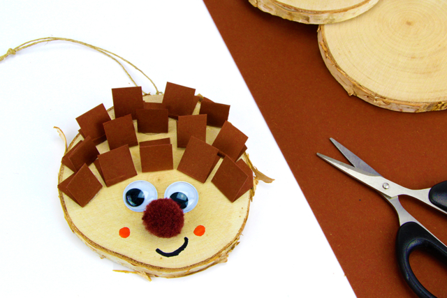 Wood Log Discs Ø 8 to 11 cm - 6 Pieces - 9 - Natural Decorations - 10doigts.com - Décors nature : matériaux naturels pour les loisirs créatifs - 10doigts.fr