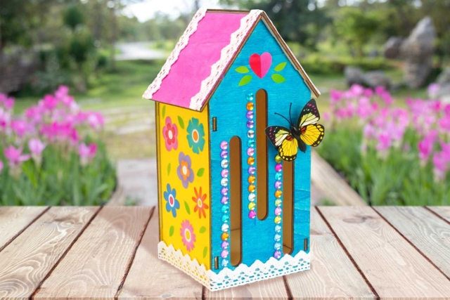 Wooden Butterfly House - 2 - Wooden Birdhouses and Feeders - 10doigts.com - Nichoirs, mangeoires et refuges en bois à décorer - 10doigts.fr