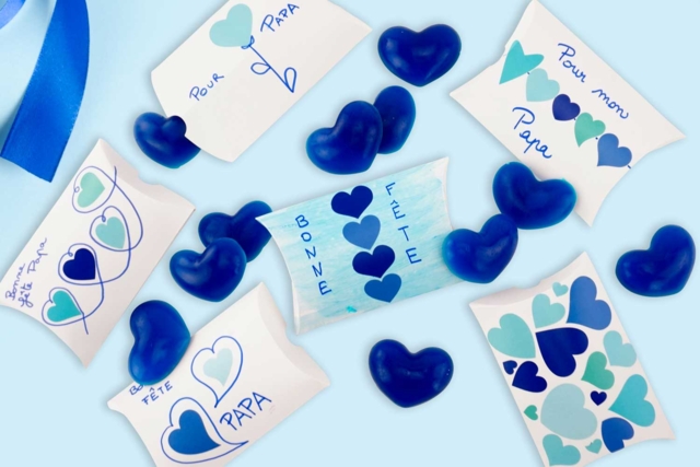 Blue Soap Activity Kit - 10 Soaps - 3 - Soap Bases - 10doigts.com - Bases de savon - 10doigts.fr