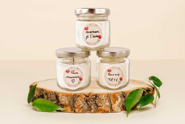 Strawberry Candle Kit - 12 Candles - 1 - Books and Candle Kits - 10doigts.com - Livres et Kits Bougies - 10doigts.fr