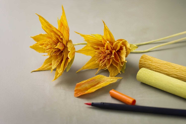 Crepe Paper Flower Kit - Autumn Bouquet - 6 - Crepe paper flowers - 10doigts.com - Fleurs en papier crépon : créez des bouquets éternels - 10doigts.fr