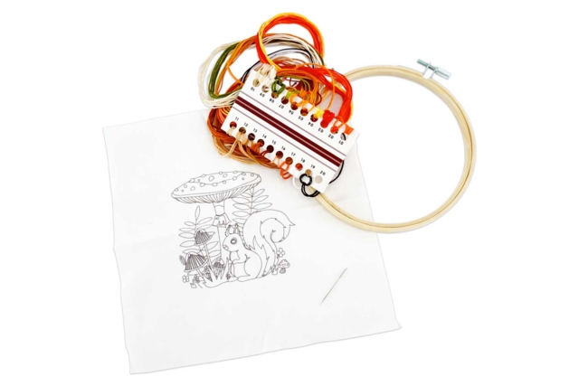 Embroidery Kit with Wooden Hoop: Squirrel - 3 - Embroidery Hoops and Fabrics - 10doigts.com - Tambours et toiles à broder - 10doigts.fr