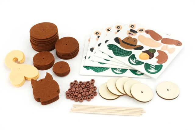 Felt Squirrel Kit - 6 Squirrels - 2 - Creative Autumn Kits - 10doigts.com - Kits créatifs d'automne : des activités clé en main pour les enfants - 10doigts.fr