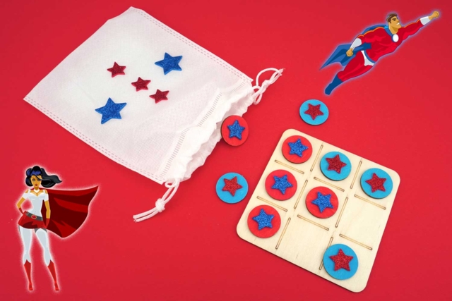 Customizable Tic-Tac-Toe Game - 2 - Wooden Games and Toys - 10doigts.com - Jeux et Jouets en bois à décorer - 10doigts.fr