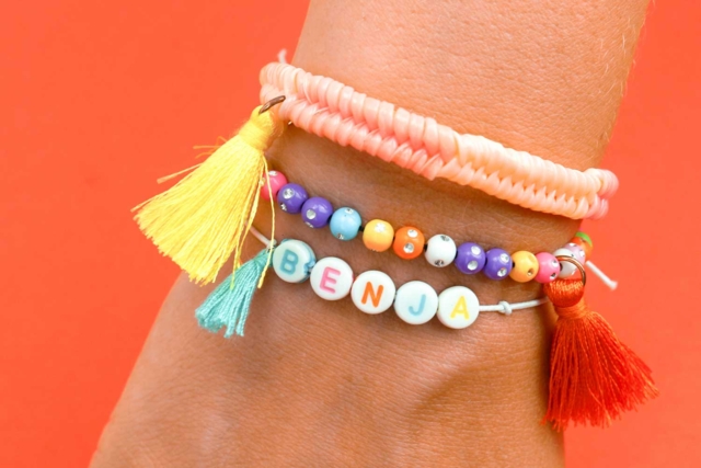 Assorted Alphabet Beads - Letters and Colors - 2 - Message Jewelry - 10doigts.com - Bijoux messages - 10doigts.fr