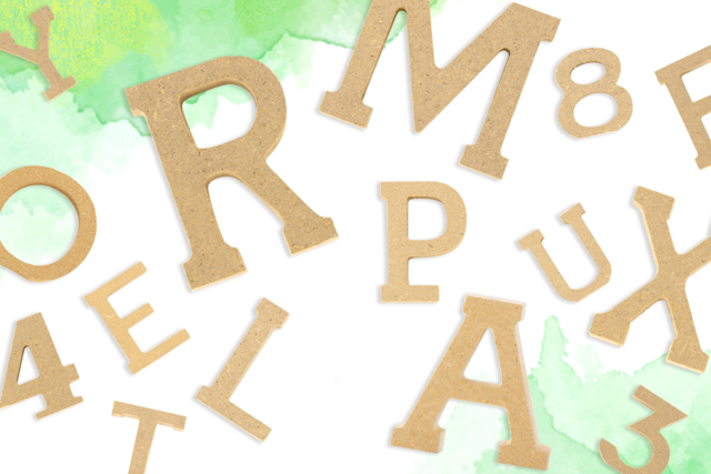 Wooden Letters and Numbers - 5 cm - 1 - Raw Wood Decor - 10doigts.com - Décorations en bois brut : tranches et bois naturel déco - 10doigts.fr