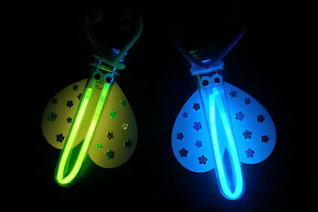 Glow-in-the-Dark Bracelets - 6 - Lighting Articles, String Lights and LED Candles - 10doigts.com - Articles lumineux, guirlandes et bougies LED - 10doigts.fr