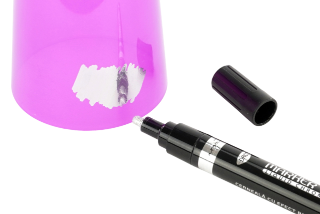 Liquid Chrome Marker with Mirror Effect - 2 - Paint Markers - 10doigts.com - Marqueurs peinture : l'intensité de l'acrylique au bout des doigts - 10doigts.fr