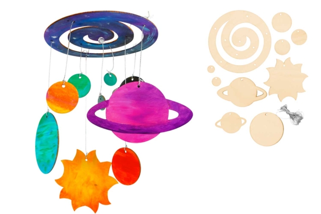 Wooden Solar System Mobile - 1 - Wooden Decorative Suspensions - 10doigts.com - Mobile en bois à fabriquer et carillons - 10doigts.fr
